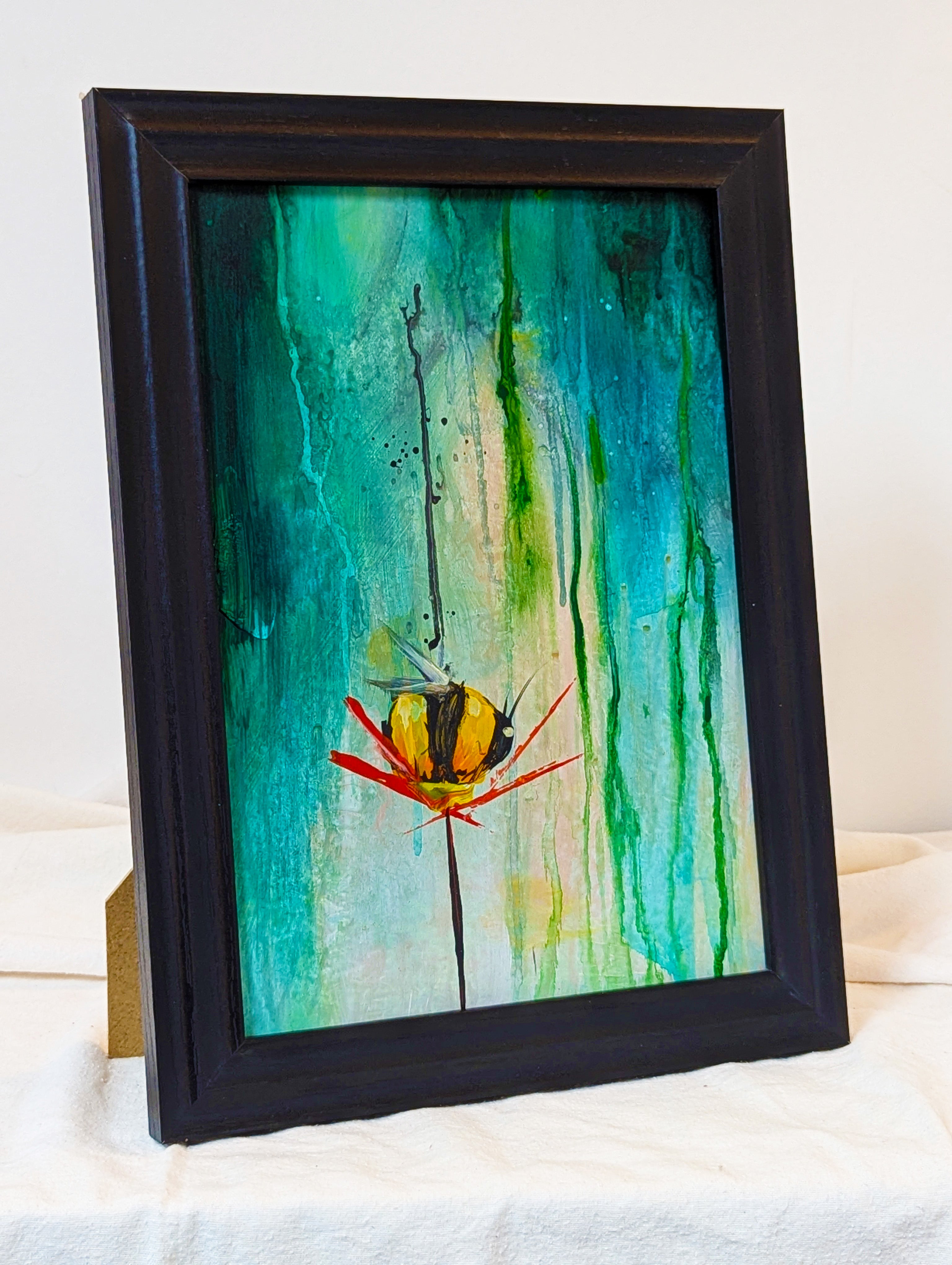 Green Abstract Bumble Beel